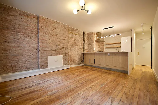 Rented by Nolita Group | media 10