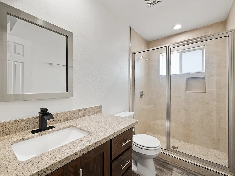 3900 N 6th St #6 — Photo 8