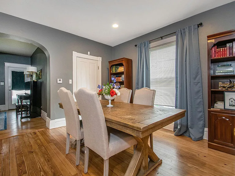 612 Pine Ave NW #1 — Photo 5