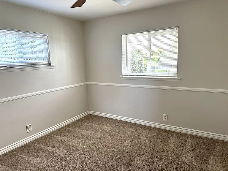 1420 E Lomita Ave — Photo 12