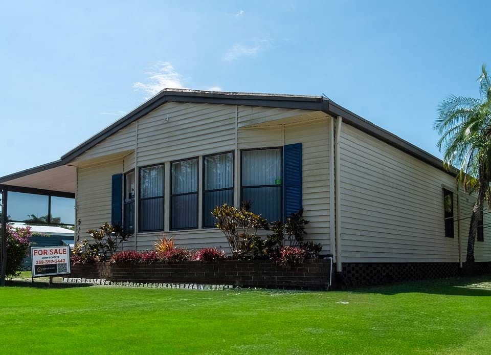 1st image of 513 Nettlewood Ln