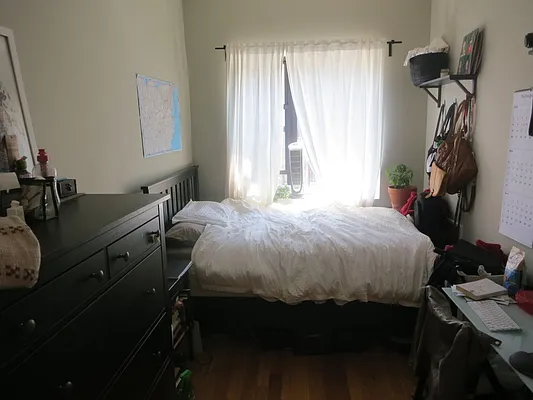 Rented by Nooklyn NYC LLC | media 8