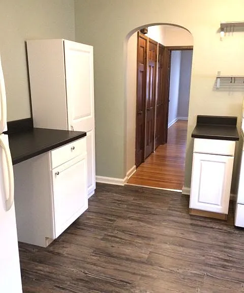1204 N Drexel Ave — Photo 4