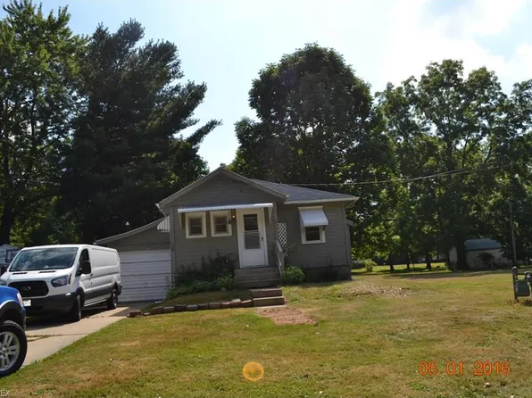 807 S Munroe Rd, Tallmadge, OH 44278