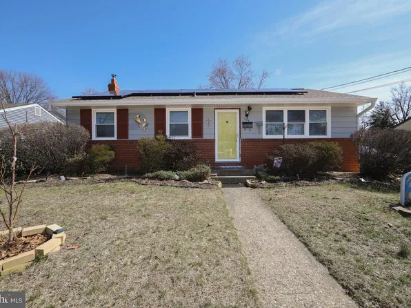 126 E Military Dr, National Park, NJ 08063