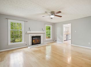 8804 Delfield Ln, Fairfax, VA 22031