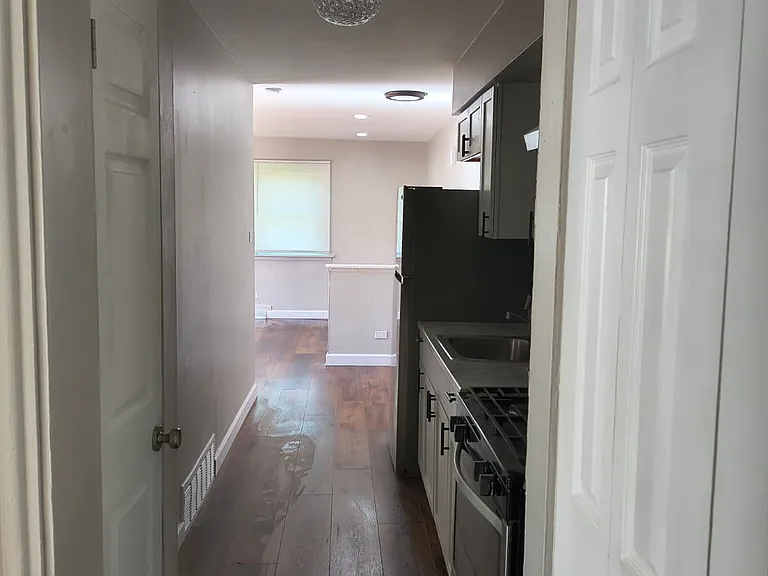 436 W Division St #1 — Photo 2