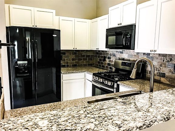 5th image of 15507 Evergreen Grove Dr