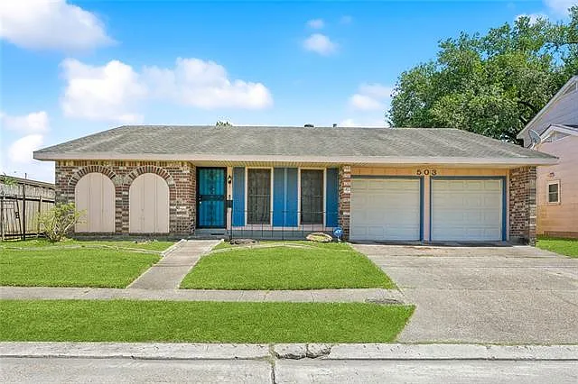 3 bed, 2.0 bath, 1990 sqft, $2,000 — Photo 2