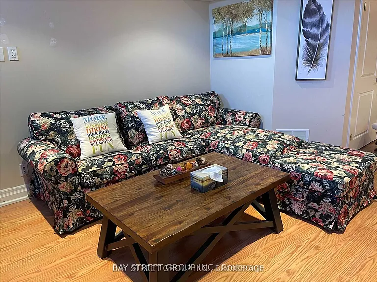 56 Albright Cres — Photo 7