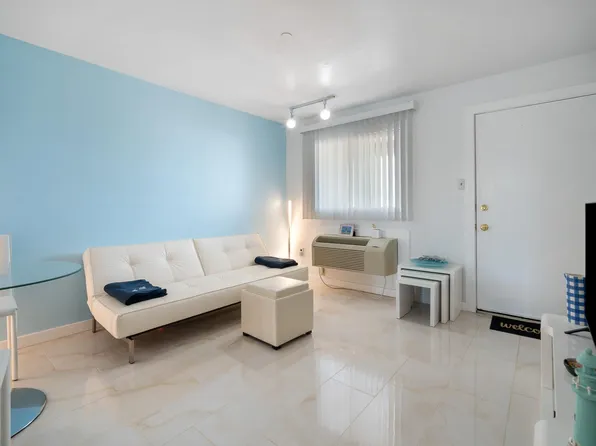 330 42nd St S APT B33, Brigantine, NJ 08203