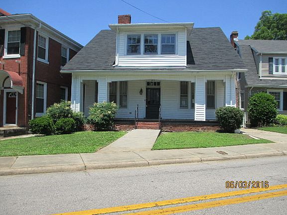 2nd image of 215 Randolph St