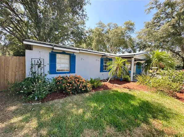 922 Dixie Maid Ln, Valrico, FL 33594