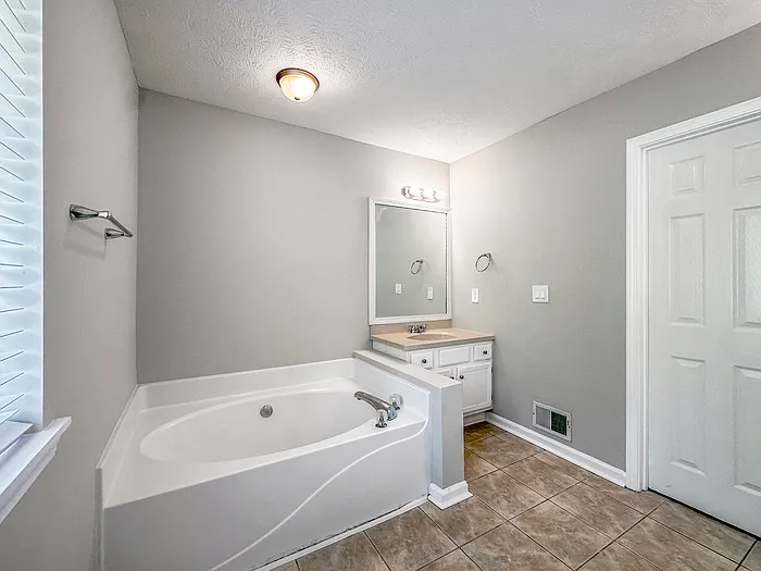 2752 Fairburn Rd SW — Photo 9