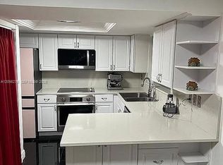 11183 NW 7th St APT 204-20, Miami, FL 33172