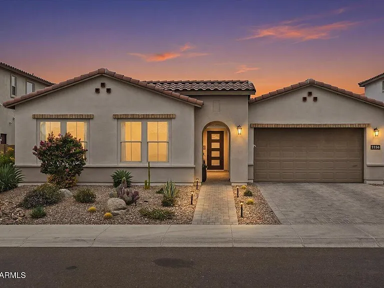 5936 E Adobe Dr — Photo 2