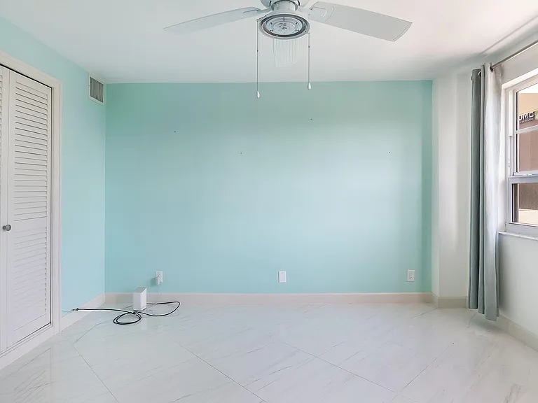 133 N Pompano Beach Blvd #204 — Photo 22