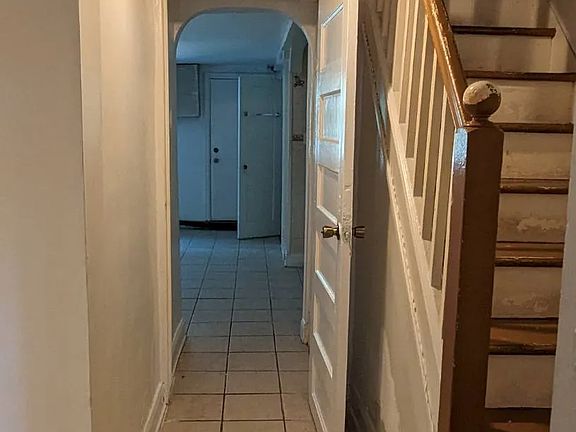 4th image of 1723 Schenectady Ave #1
