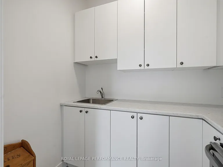 504 Barrage St — Photo 10