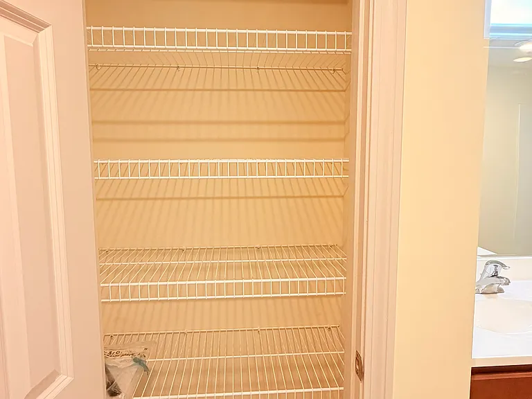 191 College St #203 — Photo 33