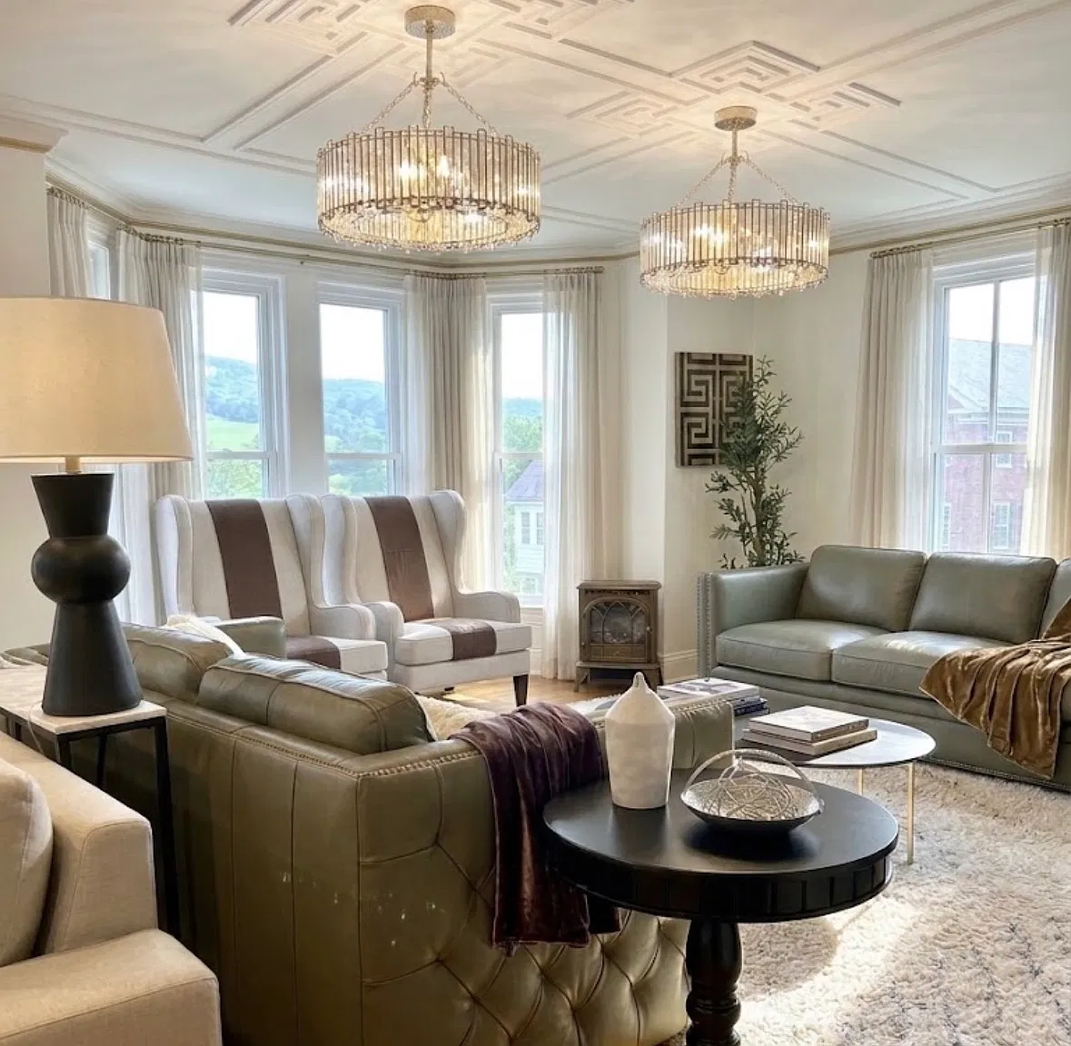 9 bed, 5000 sqft, $1,000 — Photo 3