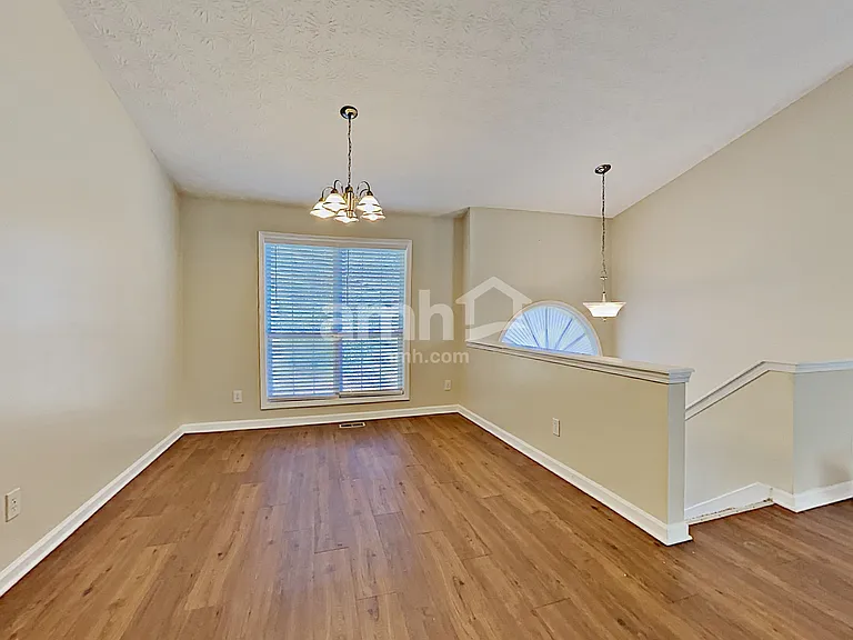 5088 Memory Ln — Photo 4