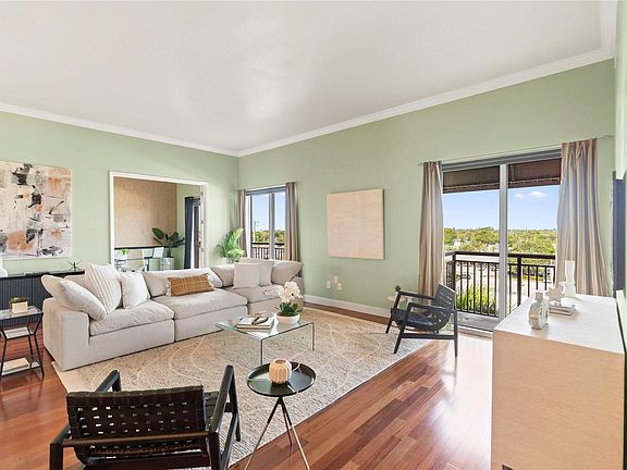 3rd image of 2617 NE 14th Avenue #505