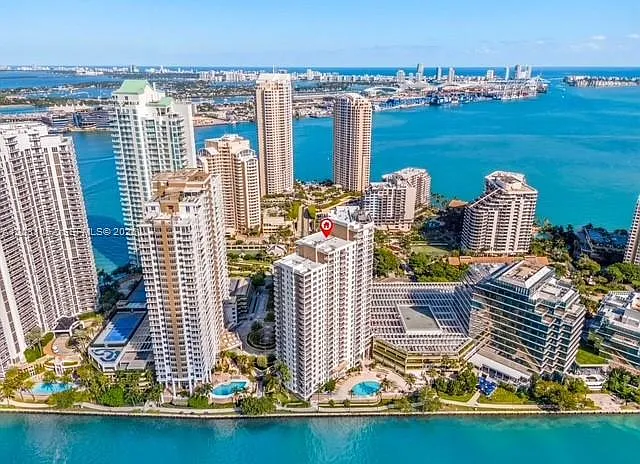 701 Brickell Key Blvd — Photo 2