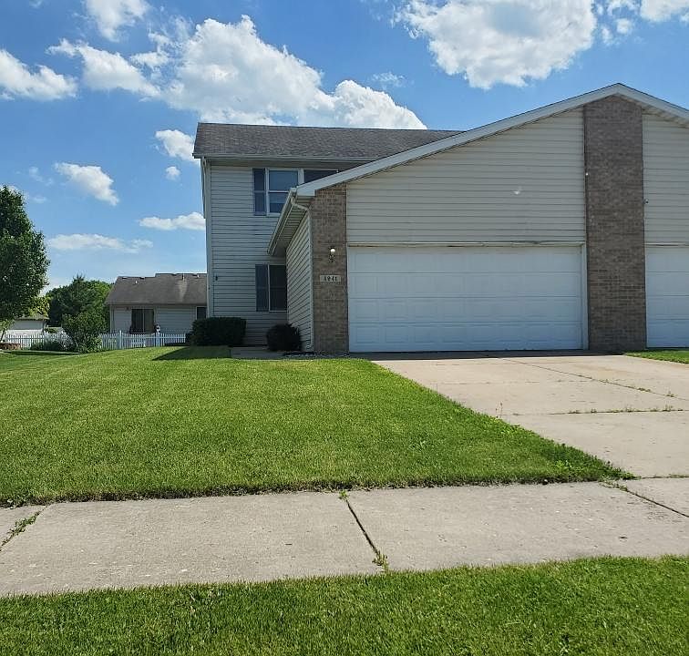1st image of 4941 92nd Ave