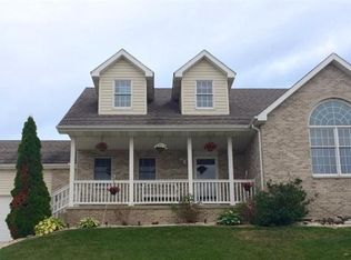 1331 Hollowtree Ct, Crown Point, IN 46307