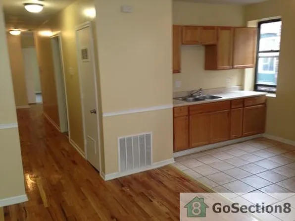 5840 S Calumet Ave, Chicago, IL 60637