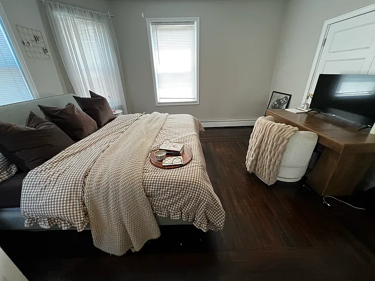 158 Holland St #2 — Photo 8