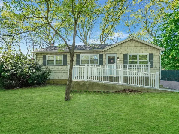 202 Harrison Avenue, Miller Place, NY 11764