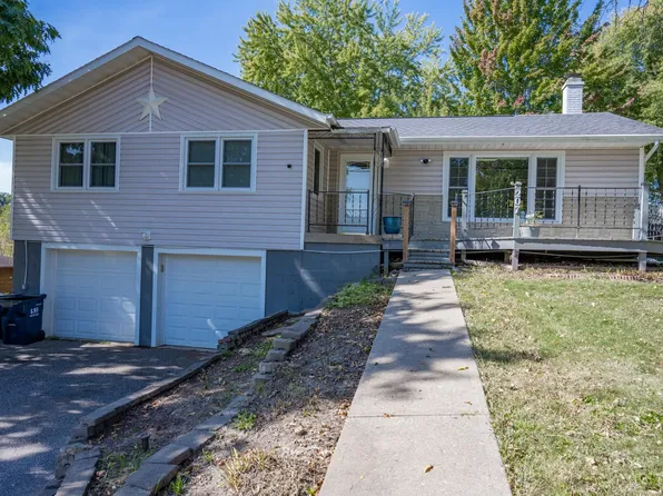207 Western Ave, Elroy, WI 53929