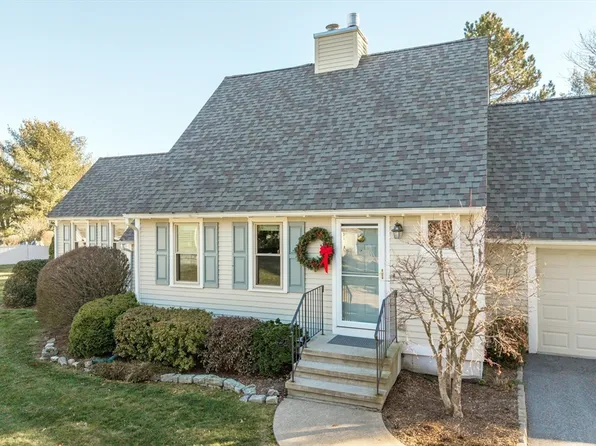60 Wheelwright Farm #60, Cohasset, MA 02025