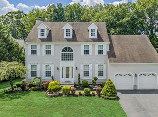 36 Woodruff Dr, Matawan, NJ 07747