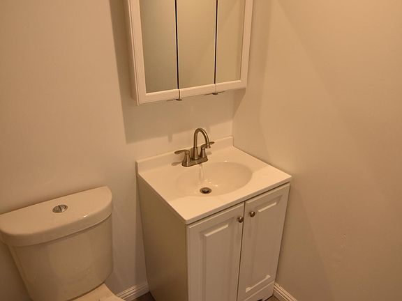 5th image of 2360 W Washington Blvd #103