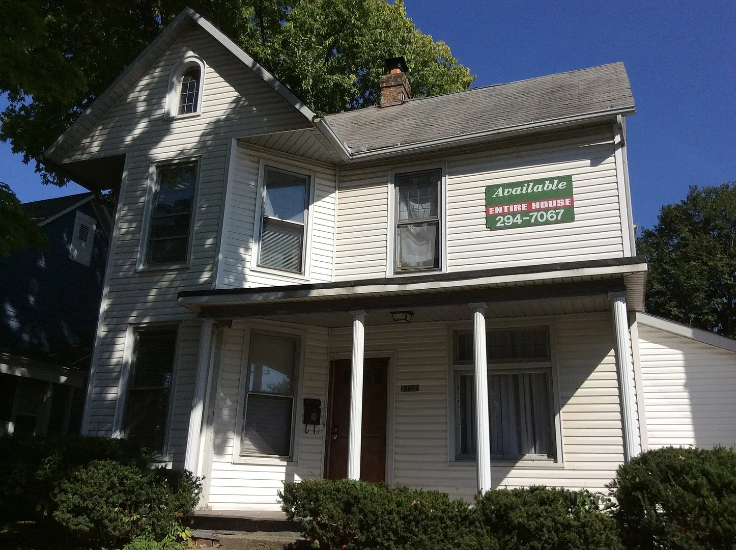 5 bedroom 2 bath House on North campus — Photo 2