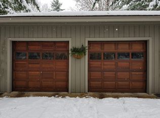 10961 Cedar Hedge Trl, Interlochen, MI 49643