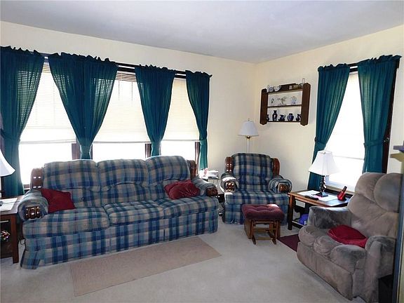 3rd image of 624 S Highland Ave