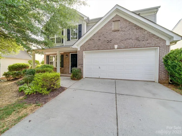 8713 Sedgeburn Dr, Charlotte, NC 28278