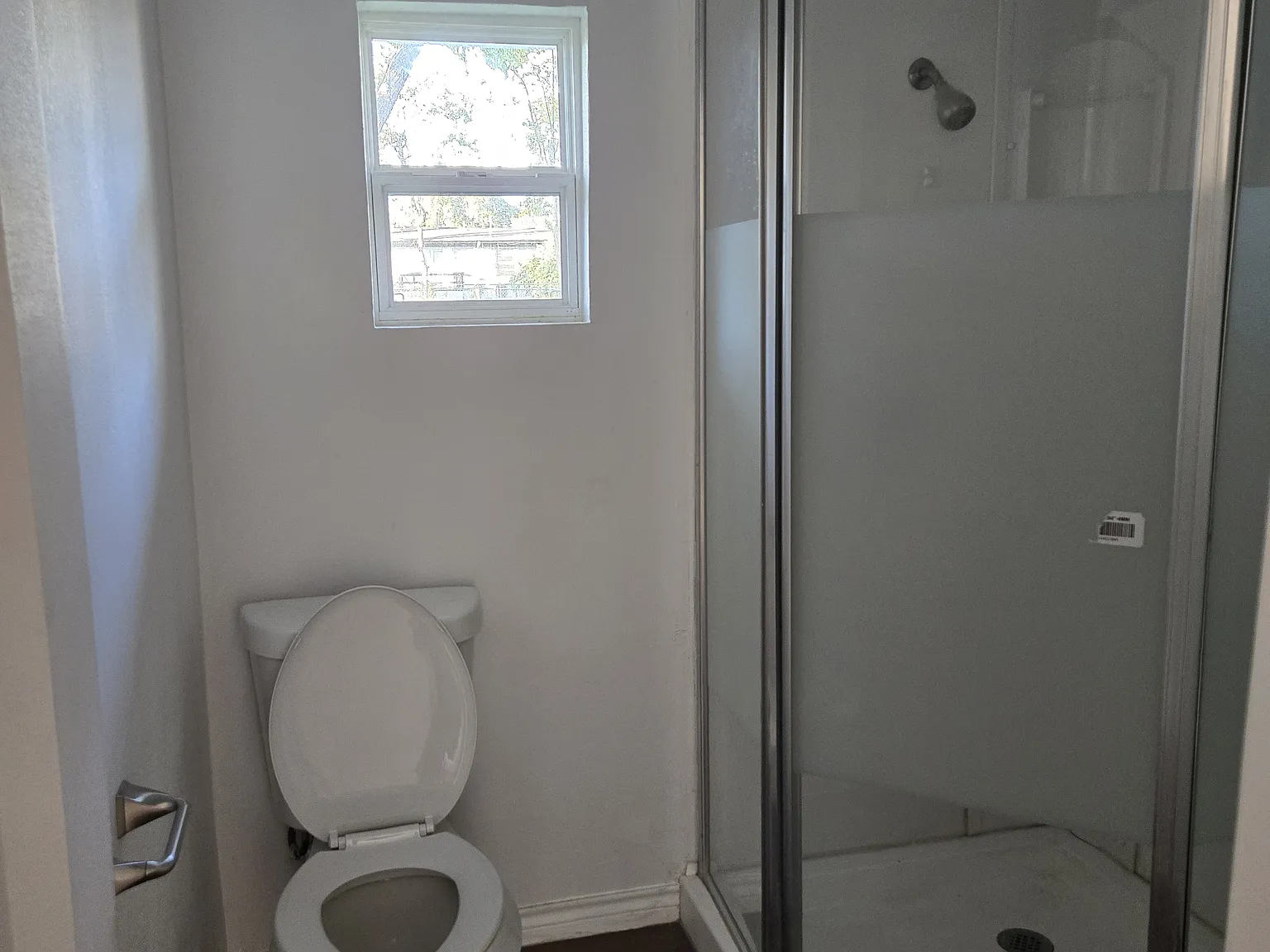4 bed, 2.5 bath, 1500 sqft, $2,300 — Photo 4