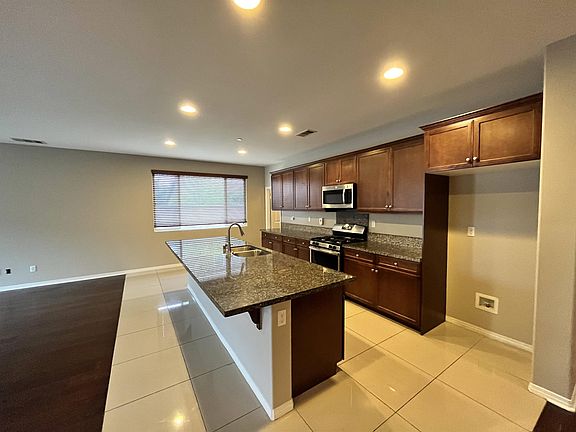 4th image of 7825 Lemon Pepper Ave