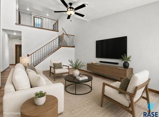 2502 E Cama Pl, Sioux Falls, SD 57108