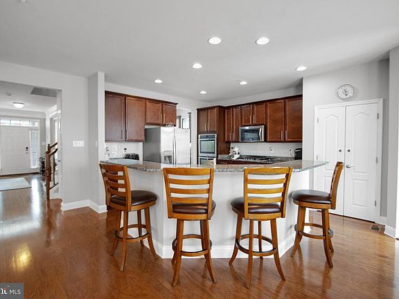 4th image of 4439 Camley Way