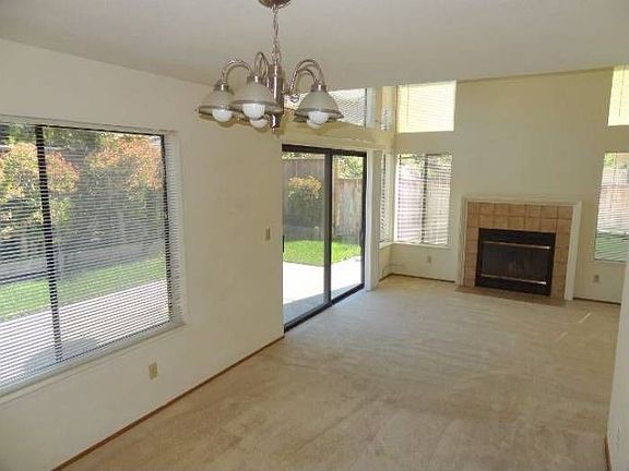 Dining to livingroom