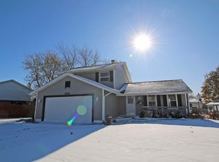 334 Terrace Dr, Bartlett, IL