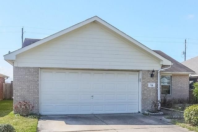 1st image of 236 Rolling Brook Dr