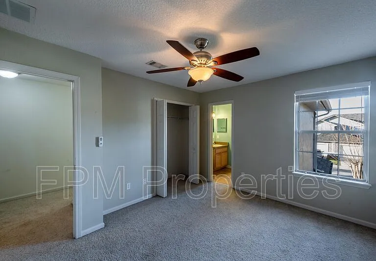 807 Scrub Jay Dr — Photo 25