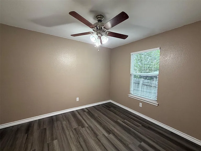 2306 Stirrup Dr — Photo 6